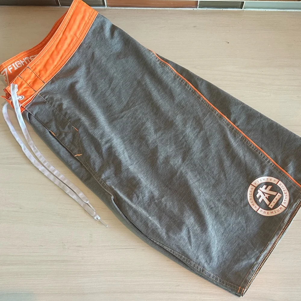 American Fighter Men's Gray and Orange Swim Board Shorts